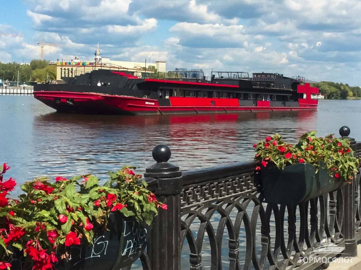 RED BOAT - Loft boat