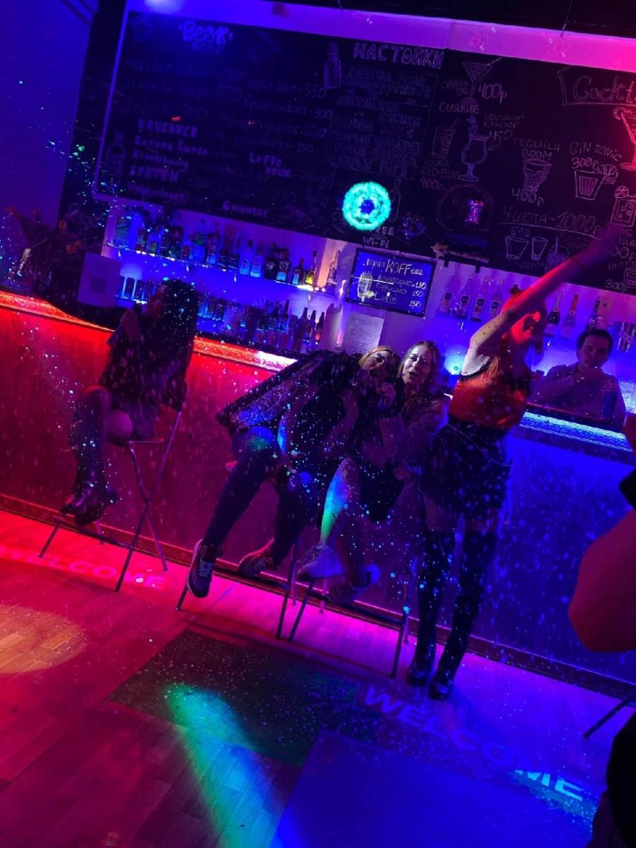 Tosha - Tosha'S Bar Vavilov Loft