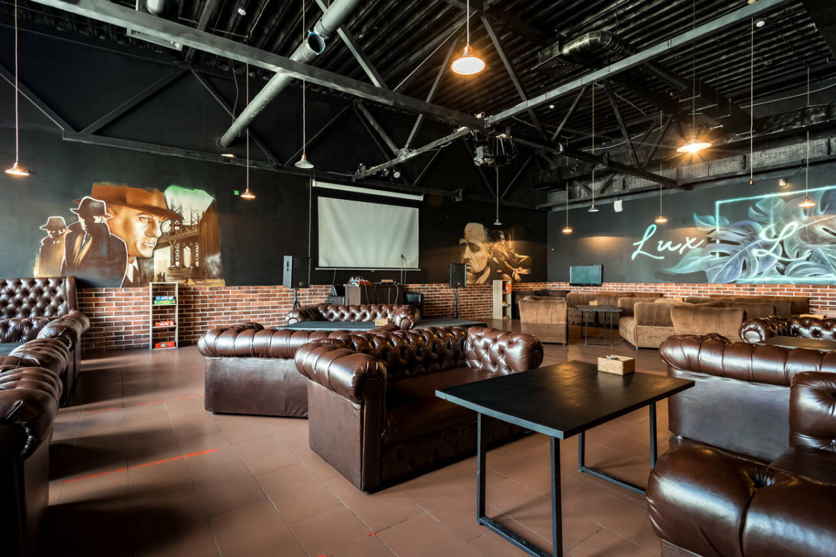 LUX PARTY LOUNGE